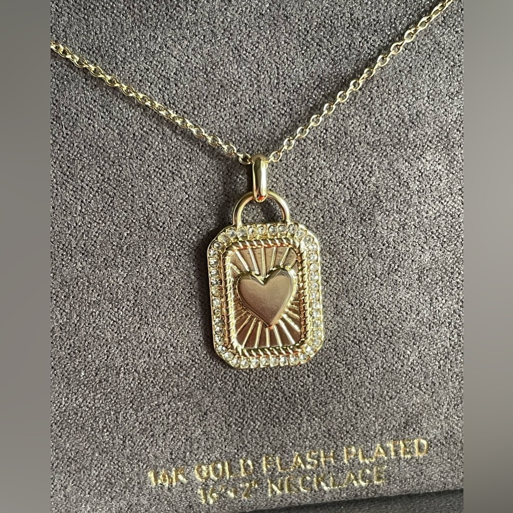 Necklace,Gold Heart Pendant Necklace, - Picture 6 of 8